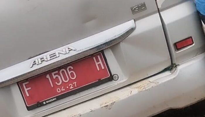Mobil Desa Jonggol Terekam di Arena Sabung Ayam