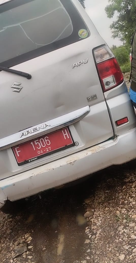 Mobil Desa Jonggol Terekam di Arena Sabung Ayam