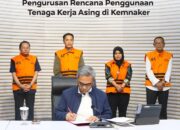 KPK Tahan 4 Tersangka Kasus Korupsi RPTKA di Kemenaker, Dugaan Gratifikasi Capai Rp53,7 Miliar KPK Tahan 4 Tersangka Kasus Korupsi RPTKA di Kemenaker, Dugaan Gratifikasi Capai Rp53,7 Miliar