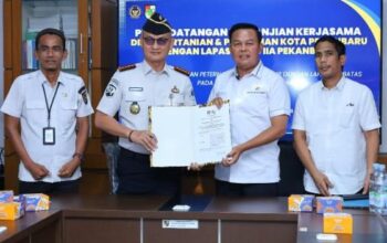 Lapas Pekanbaru dan Distankan Kota Pekanbaru Tandatangani PKS, Warga Binaan Dibekali Keterampilan Peternakan Ayam Petelur