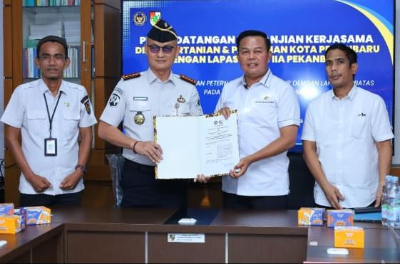 Lapas Pekanbaru dan Distankan Kota Pekanbaru Tandatangani PKS, Warga Binaan Dibekali Keterampilan Peternakan Ayam Petelur